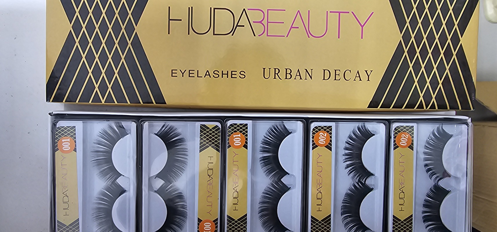 HUDA BEAUTY накладные ресницы-img-0