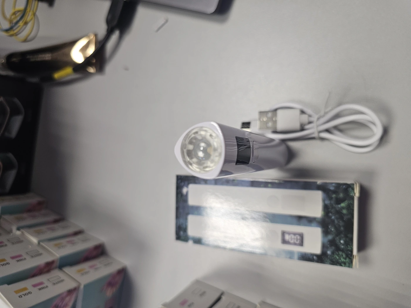 Фонарик YZ07 треугольный с дисплеем зарядка USB-img-0