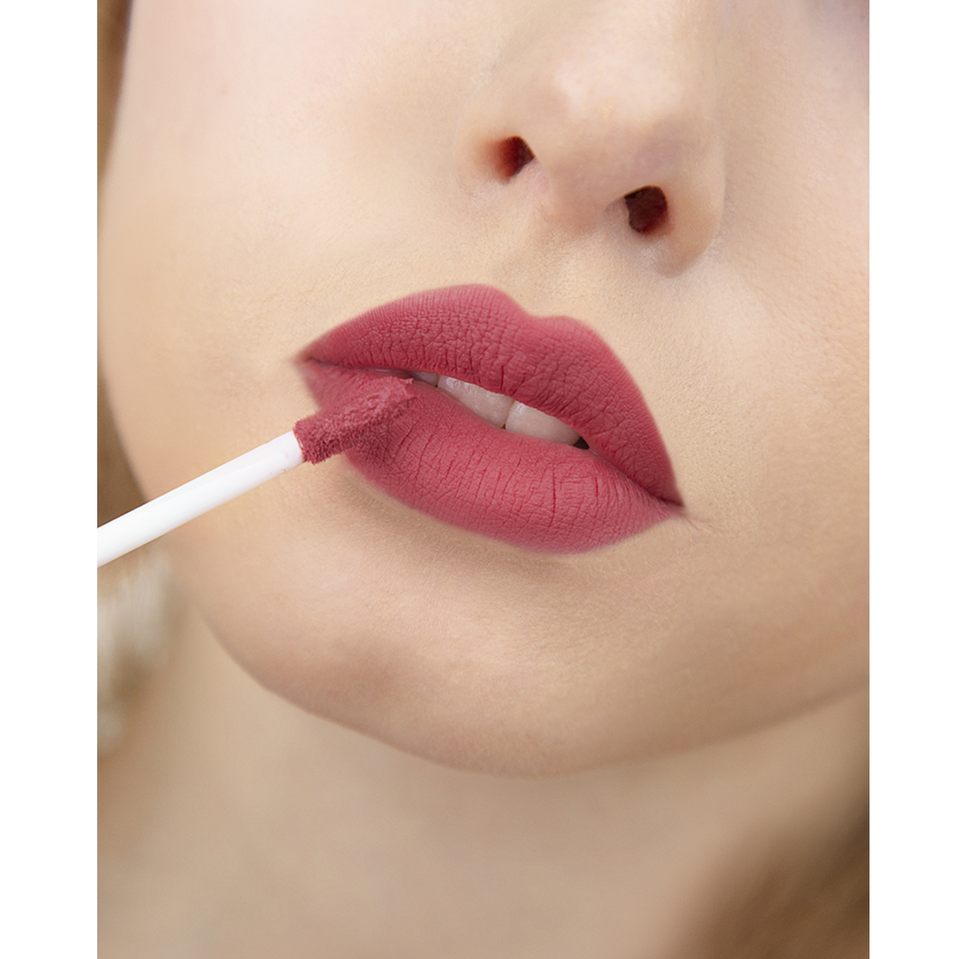 LUXVISAGE Матовый блеск для губ тон 34 "PIN-UP Ultra matt" 5г /5-img-2